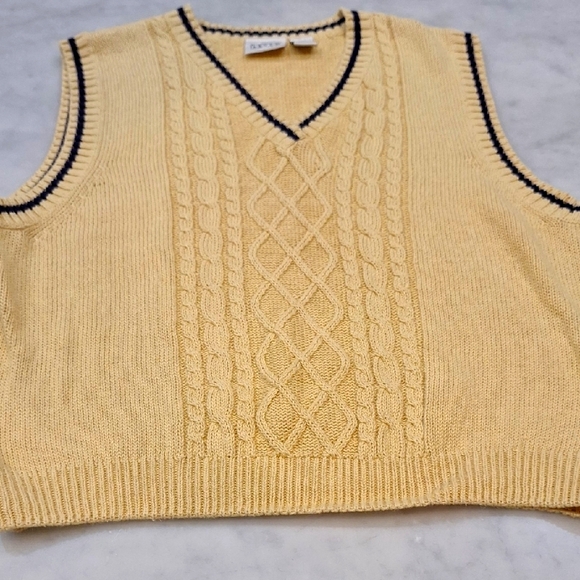 Laura Gayle Sweaters - Vintage Gold Navy Chunky Cable Knit Sweater Vest Wom Sz Lg Preppy Y2k Notre Dame